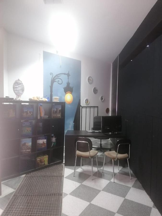Hostal Casa Rosa Madrid Dış mekan fotoğraf